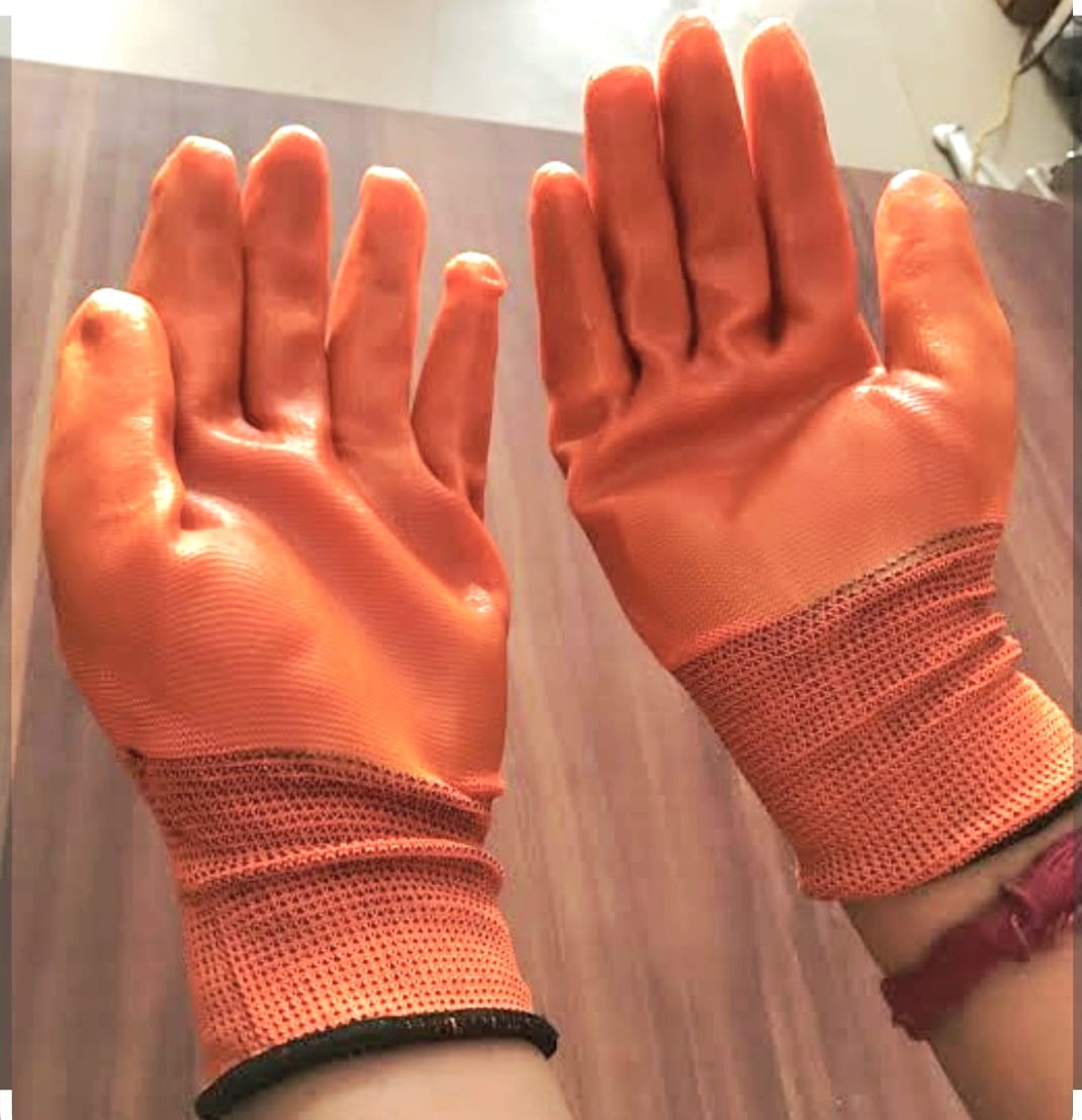 LOW VOLTAGE RUBBER GLOVES 400V FOR LIVE LINE